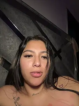 Dakotha v  online show from 05-19-26, 01:56