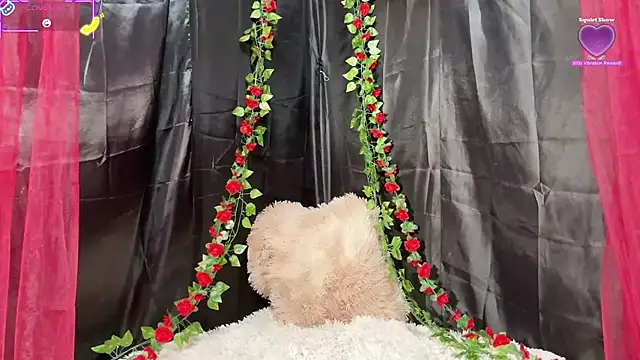 Snapshot of Sweet_Qteman chatting on 02-14-26, 01:19 Sweet Qteman online show from 02-14-26, 01:19