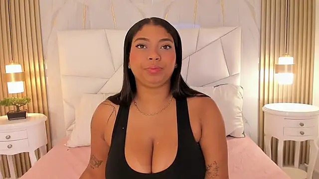 Snapshot of belacampbell chatting on 11-29-25, 11:57 belacampbell online show from 11-29-25, 11:57