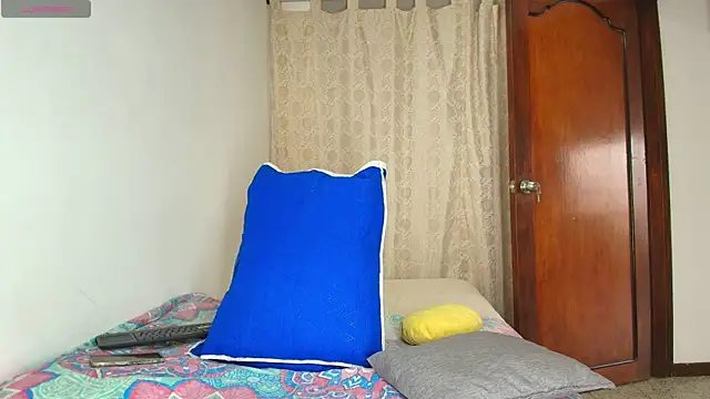 Luciana Ortiz1 online show from 04-20-26, 12:41