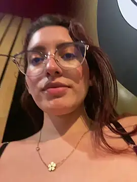 Snapshot of VioletPearson chatting on 03-11-25, 12:11 VioletPearson online show from 03-11-25, 12:11