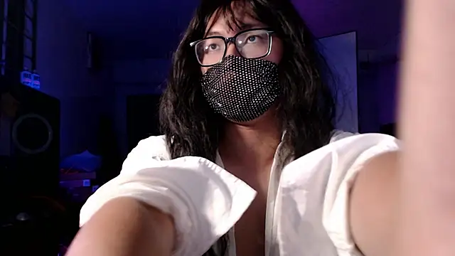 Erin Song online show from 10-24-25, 03:19