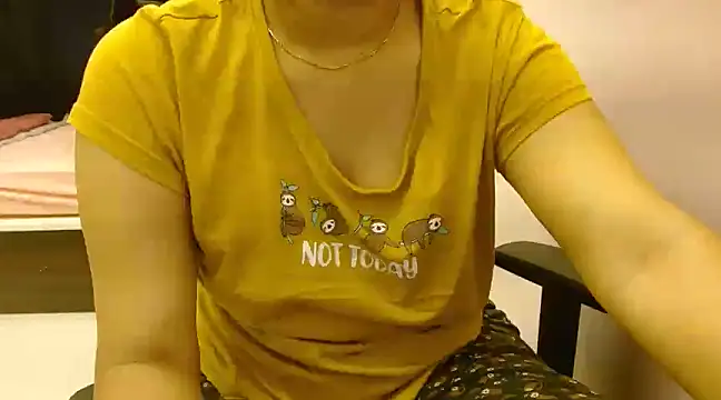 Snapshot of priya__81 chatting on 01-29-25, 05:24 priya 81 online show from 01-29-25, 05:24