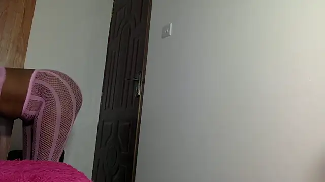 Rose berry online show from 02-28-25, 03:26