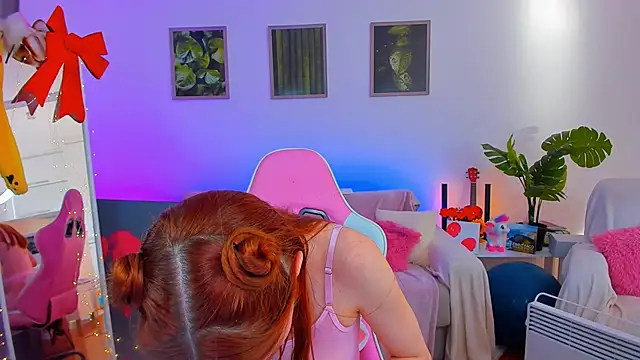 Snapshot of Alyssa_Smitt chatting on 02-20-25, 07:45 Alyssa Smitt online show from 02-20-25, 07:45