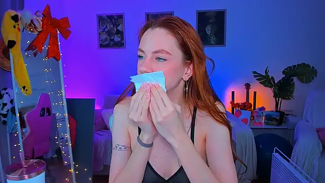 Snapshot of Alyssa_Smitt chatting on 02-23-25, 11:14 Alyssa Smitt online show from 02-23-25, 11:14