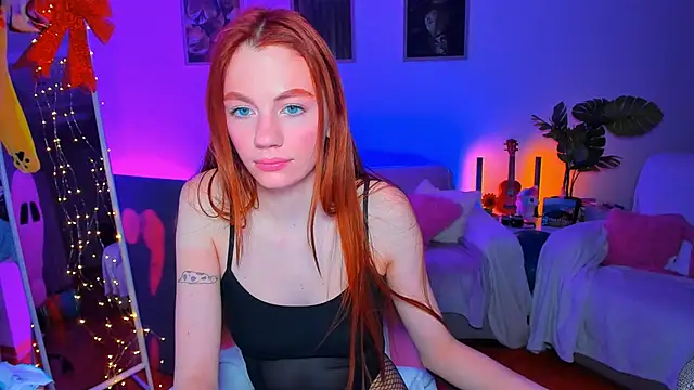 Snapshot of Alyssa_Smitt chatting on 03-09-25, 11:46 Alyssa Smitt online show from 03-09-25, 11:46