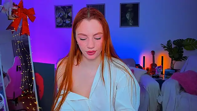 Snapshot of Alyssa_Smitt chatting on 03-16-25, 08:10 Alyssa Smitt online show from 03-16-25, 08:10