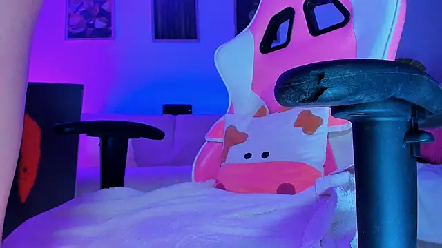 Snapshot of Alyssa_Smitt chatting on 03-17-25, 03:25 Alyssa Smitt online show from 03-17-25, 03:25