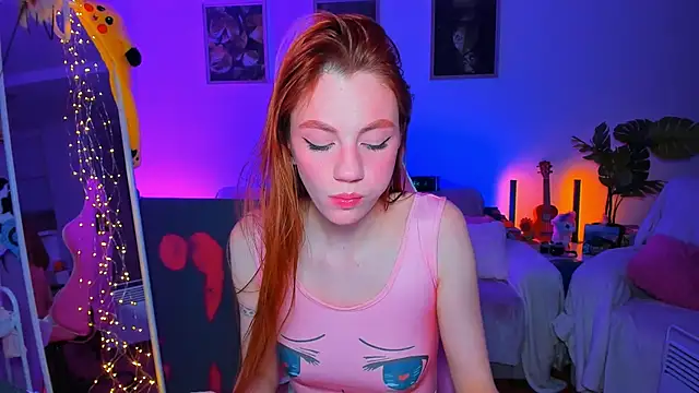 Snapshot of Alyssa_Smitt chatting on 03-21-25, 11:23 Alyssa Smitt online show from 03-21-25, 11:23