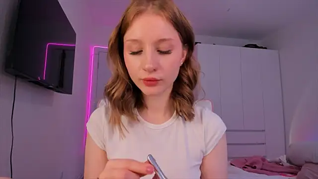 Snapshot of Eva_Davi chatting on 01-15-25, 07:59 Eva Davi online show from 01-15-25, 07:59