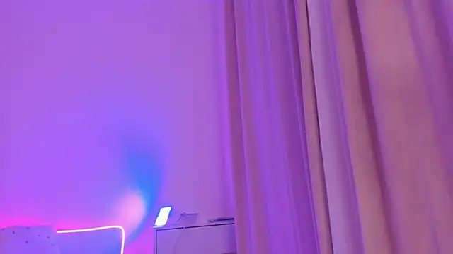 Snapshot of Eva_Davi chatting on 02-13-25, 05:05 Eva Davi online show from 02-13-25, 05:05