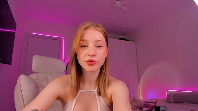 Snapshot of Eva_Davi chatting on 03-06-25, 05:24 Eva Davi online show from 03-06-25, 05:24