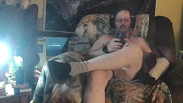 Snapshot of SlutPupWaya chatting on 04-06-26, 01:14 SlutPupWaya online show from 04-06-26, 01:14