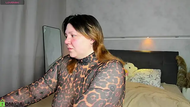 Ruth Oliver online show from 06-05-26, 01:12