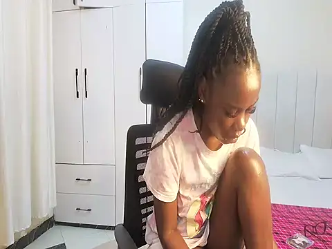 chloe desire1 online show from 04-19-26, 04:56