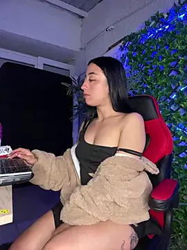 Snapshot of Ady_18 chatting on 01-14-25, 12:54 Ady 18 online show from 01-14-25, 12:54