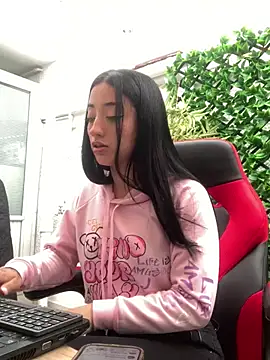 Snapshot of Ady_18 chatting on 02-10-25, 08:10 Ady 18 online show from 02-10-25, 08:10