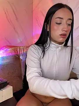 Snapshot of Ady_18 chatting on 02-12-25, 08:40 Ady 18 online show from 02-12-25, 08:40