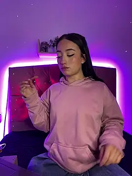 Snapshot of Ady_18 chatting on 02-13-25, 05:44 Ady 18 online show from 02-13-25, 05:44