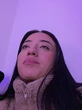 Snapshot of Ady_18 chatting on 02-21-25, 03:23 Ady 18 online show from 02-21-25, 03:23