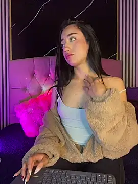 Snapshot of Ady_18 chatting on 09-17-25, 07:48 Ady 18 online show from 09-17-25, 07:48