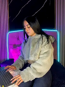 Snapshot of Ady_18 chatting on 10-06-25, 07:00 Ady 18 online show from 10-06-25, 07:00