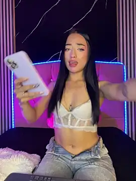 Snapshot of Ady_18 chatting on 10-14-25, 06:20 Ady 18 online show from 10-14-25, 06:20