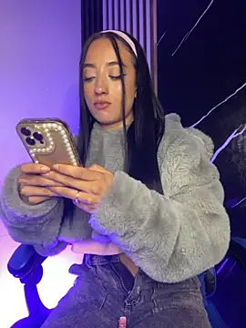 Snapshot of Ady_18 chatting on 11-14-25, 08:29 Ady 18 online show from 11-14-25, 08:29