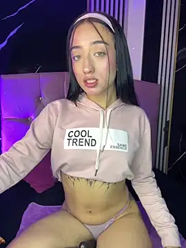 Snapshot of Ady_18 chatting on 11-17-25, 06:46 Ady 18 online show from 11-17-25, 06:46