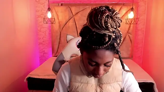 Queen perla  online show from 02-02-25, 03:10