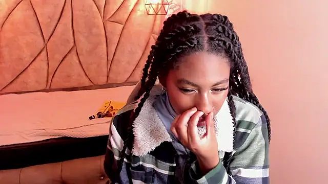 Queen perla  online show from 03-12-25, 07:28