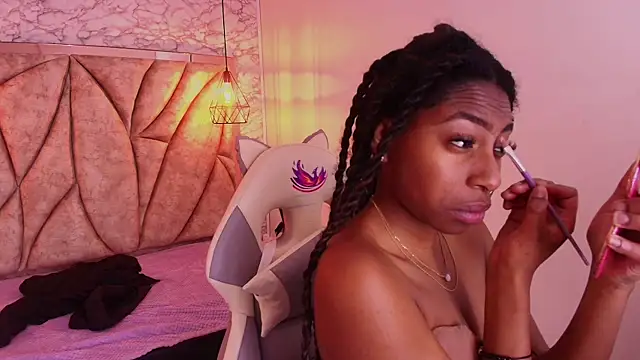 Queen perla  online show from 11-15-25, 12:13