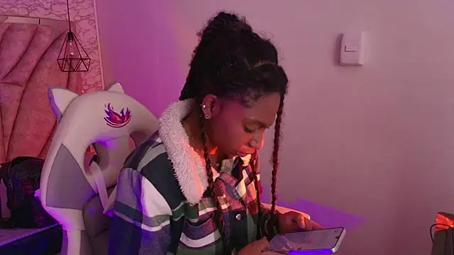 Queen perla  online show from 12-03-25, 12:03