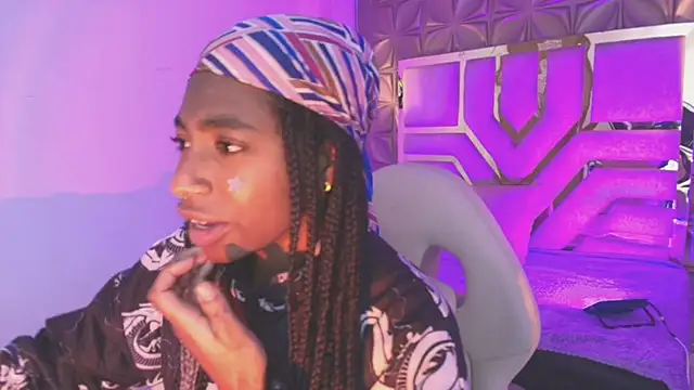 Queen perla  online show from 03-31-26, 12:16