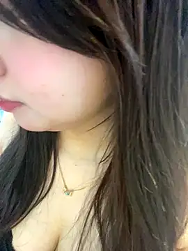 Hotellinh12 online show from 10-28-25, 04:49