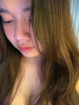 Hotellinh12 online show from 03-26-26, 05:29