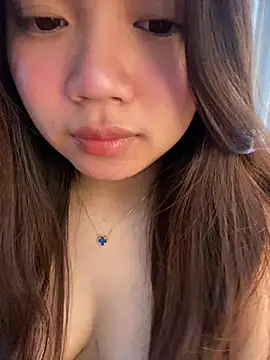 Hotellinh12 online show from 04-03-26, 04:43