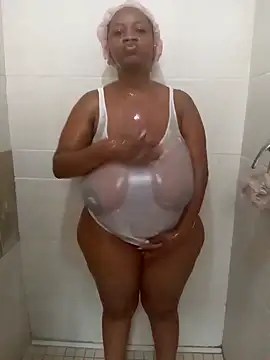 Snapshot of Chubbykarisma27 chatting on 12-13-24, 10:08 Chubbykarisma27 online show from 12-13-24, 10:08