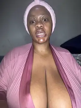 Snapshot of Chubbykarisma27 chatting on 09-09-25, 03:39 Chubbykarisma27 online show from 09-09-25, 03:39