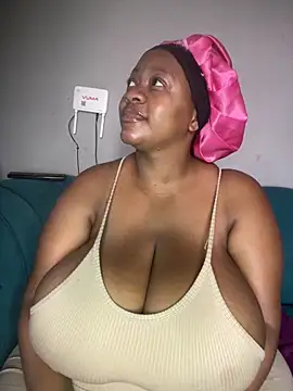 Snapshot of Chubbykarisma27 chatting on 10-22-25, 01:00 Chubbykarisma27 online show from 10-22-25, 01:00