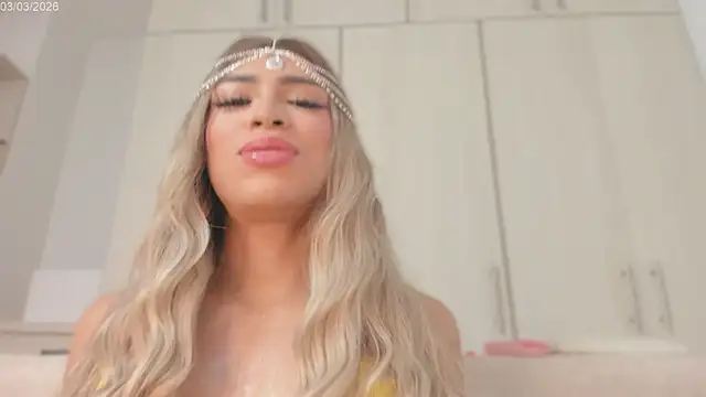 Snapshot of Angel_camm chatting on 03-03-26, 01:39 Angel camm online show from 03-03-26, 01:39