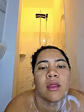 Watagatapitusberry1 online show from 10-21-25, 04:24