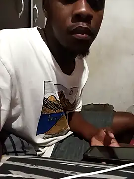 Snapshot of Uncletee112 chatting on 02-27-26, 09:26 Uncletee112 online show from 02-27-26, 09:26