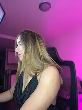 Agnescruzz online show from 05-31-26, 08:32