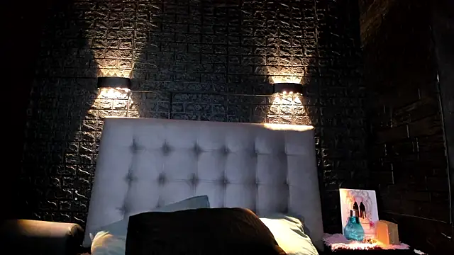 Snapshot of Sweet-Monica chatting on 01-12-25, 10:12 Sweet-Monica online show from 01-12-25, 10:12