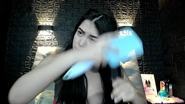 Snapshot of Sweet-Monica chatting on 02-07-25, 10:19 Sweet-Monica online show from 02-07-25, 10:19