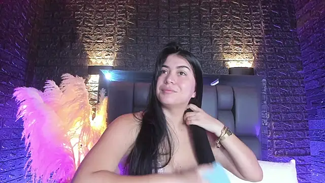 Snapshot of Sweet-Monica chatting on 10-04-25, 10:46 Sweet-Monica online show from 10-04-25, 10:46