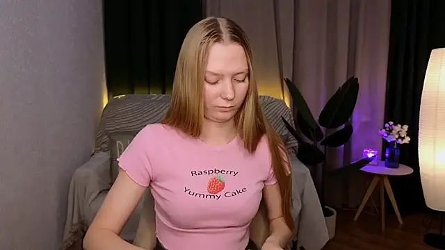 Snapshot of CarolynCohen__ chatting on 01-17-25, 05:00 CarolynCohen online show from 01-17-25, 05:00