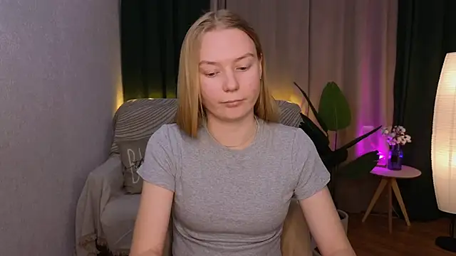 Snapshot of CarolynCohen__ chatting on 02-03-25, 04:57 CarolynCohen online show from 02-03-25, 04:57